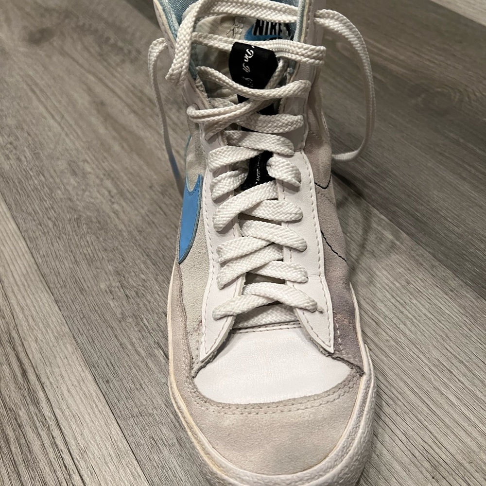 Nike Blazer mid ‘77 SE GS’ Dance White University Blue sneakers